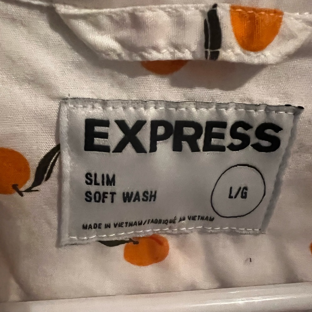 Express Mens button up short sleeve top with oranges - Picture 3 of 3